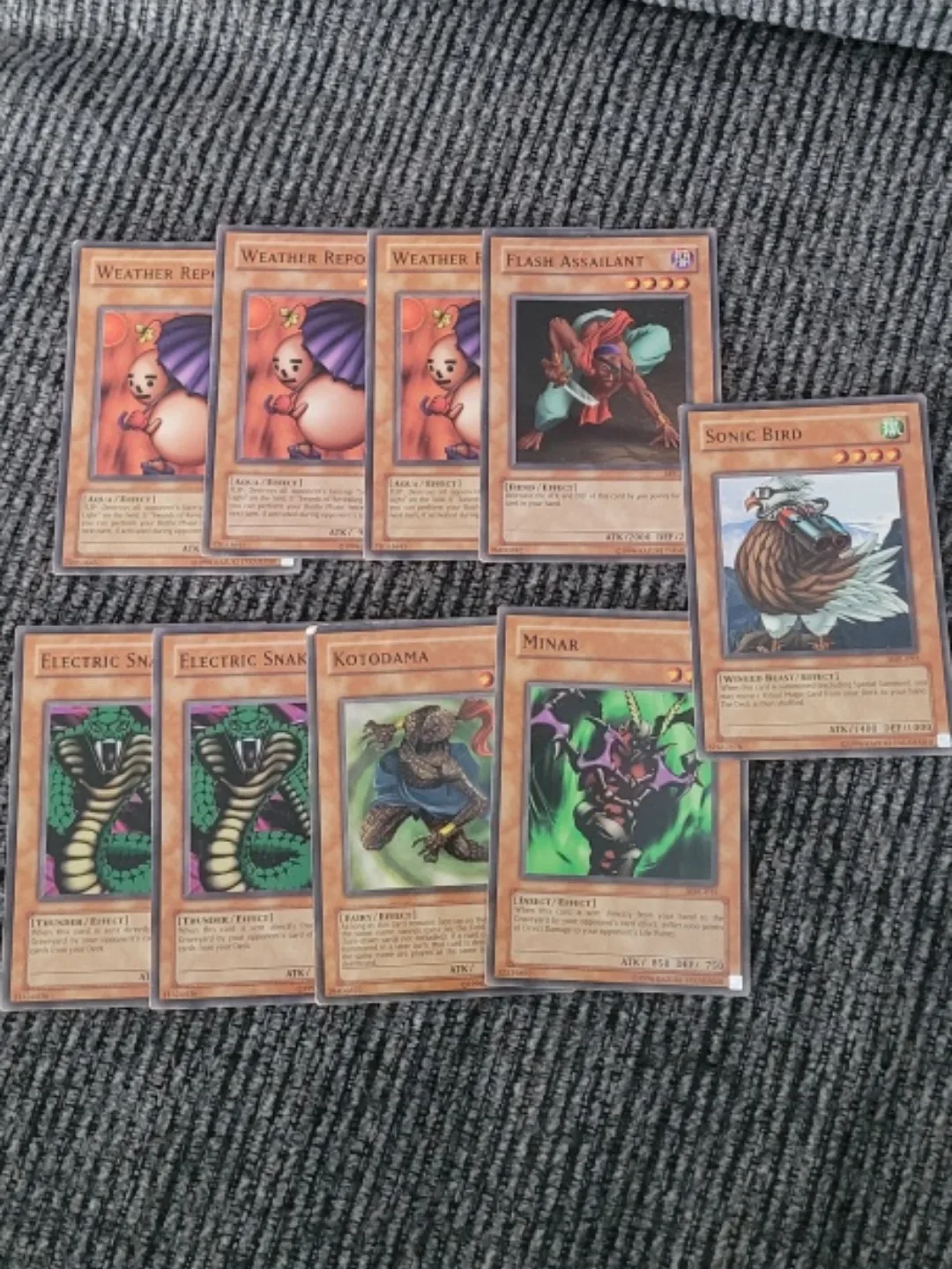 Yu-Gi-Oh! Trading Card Lot - Bulk Cards image indicator(5)
