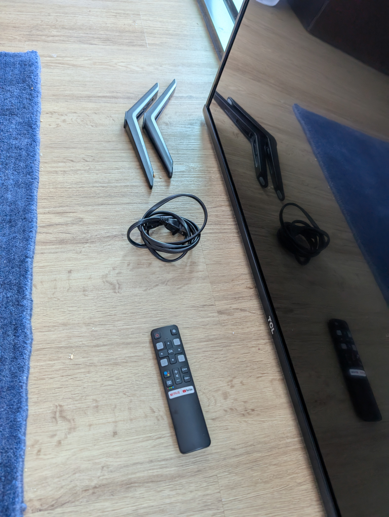 📺 TCL 43" Smart TV – Good Condition, Ready to Use! - photo 4