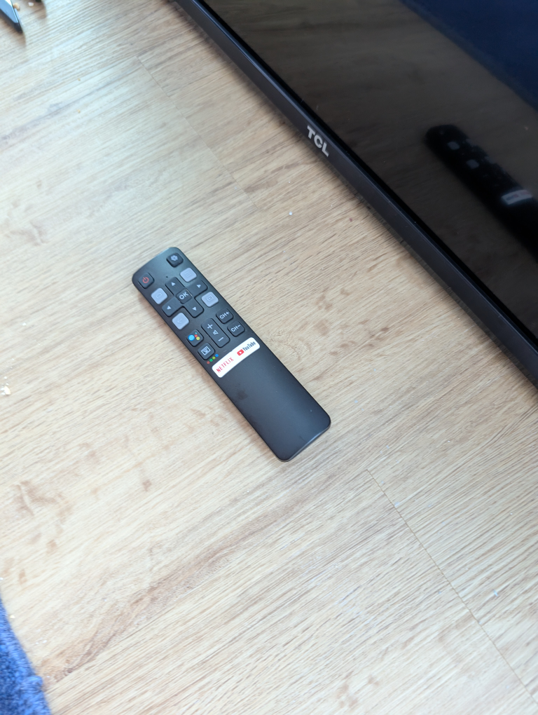 📺 TCL 43" Smart TV – Good Condition, Ready to Use! - photo 5