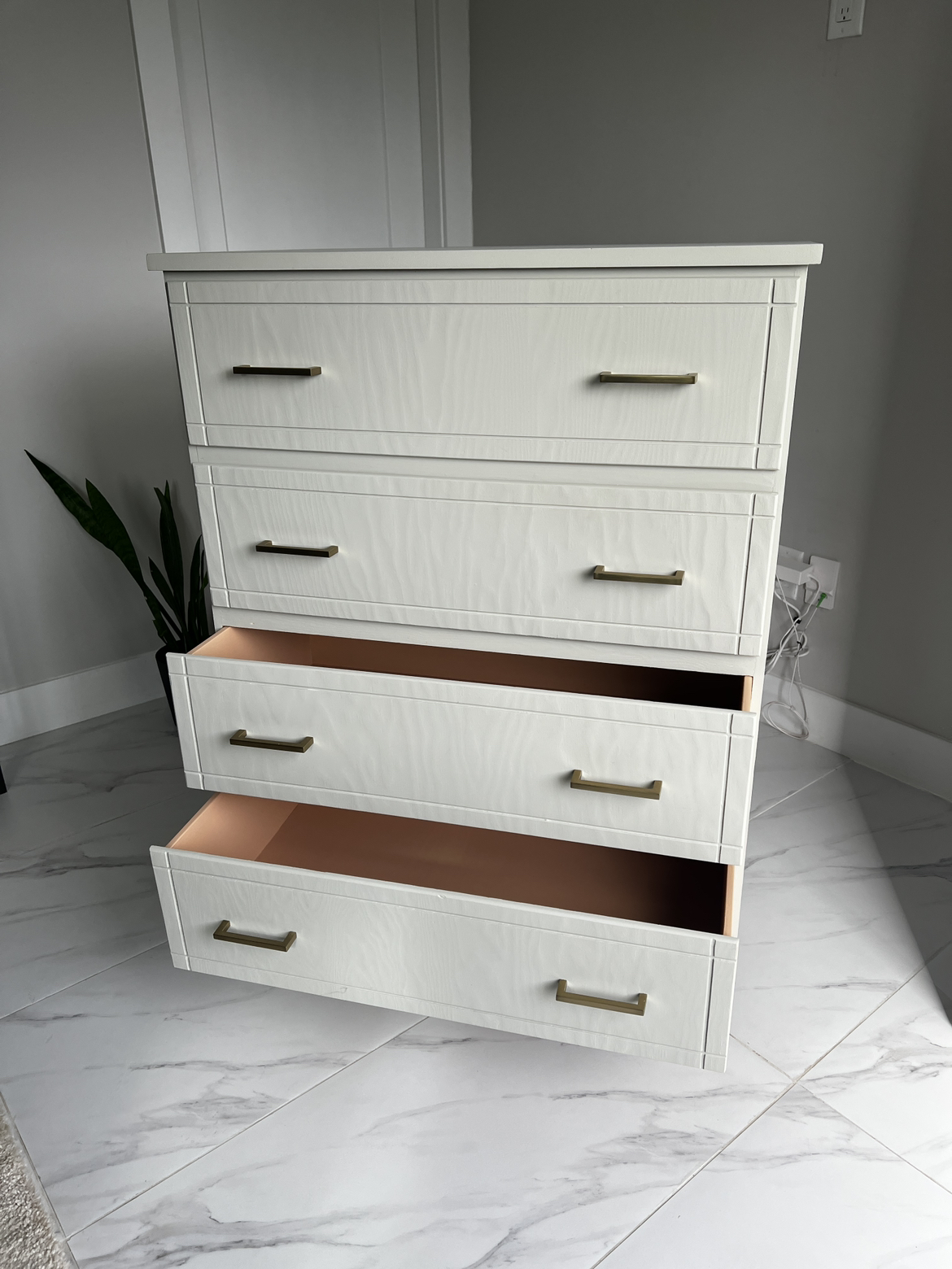 ✨✨Solid wood tallboy dresser✨✨ - photo 2