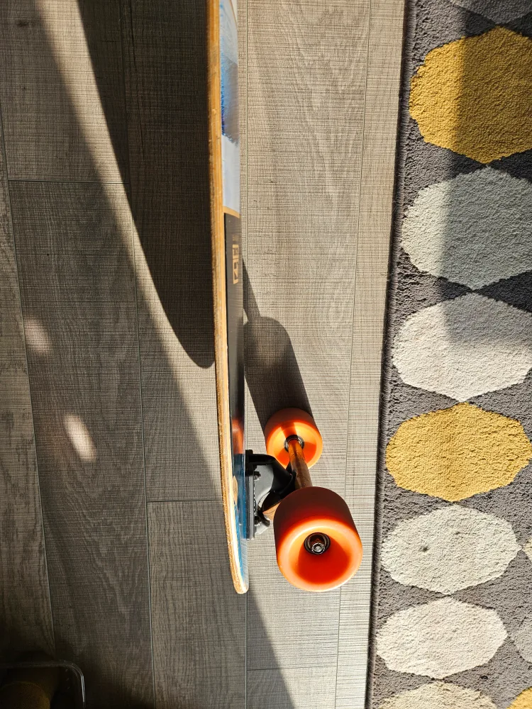 Globe "Tunnel Vision" longboard in a very good used condition. image indicator(2)