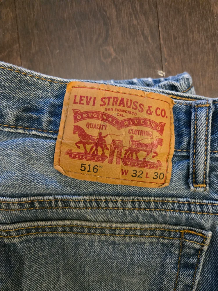 Levi's jeans ( 32 inch waist ) image indicator(2)