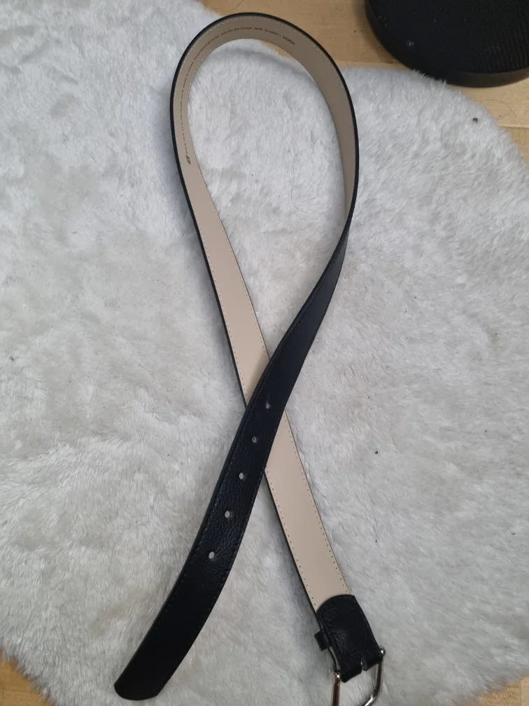 H&M Black Leather Belt - Men's Size Medium image indicator(3)