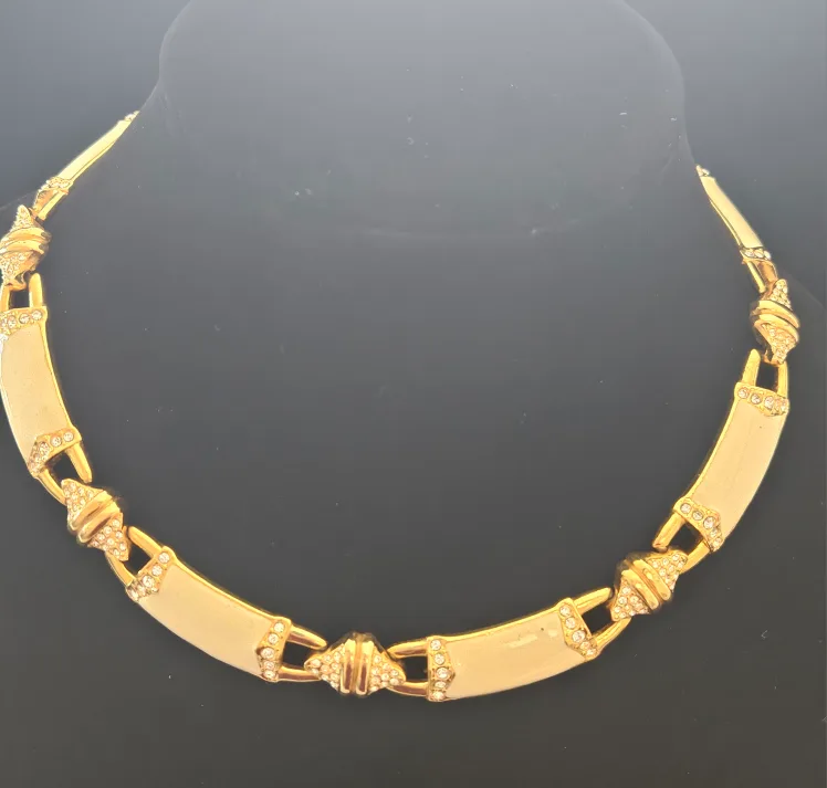 Pre-Loved Vintage Choker Necklace image indicator(6)
