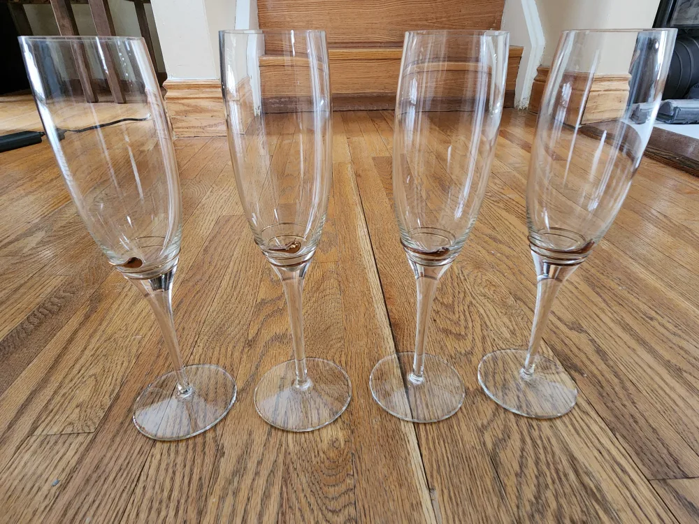 Set of four champagne flutes with bronze embellishments thumbnail