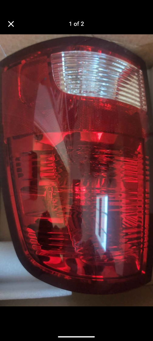 Dodge ram 1500 RH tail light- regular bulb, not LED embedded.