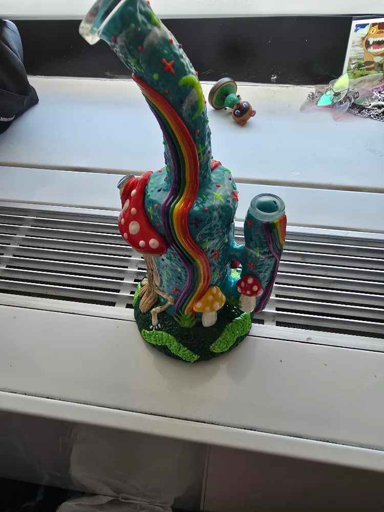 Hand-painted Psychedelic Mushroom Bong image indicator(8)