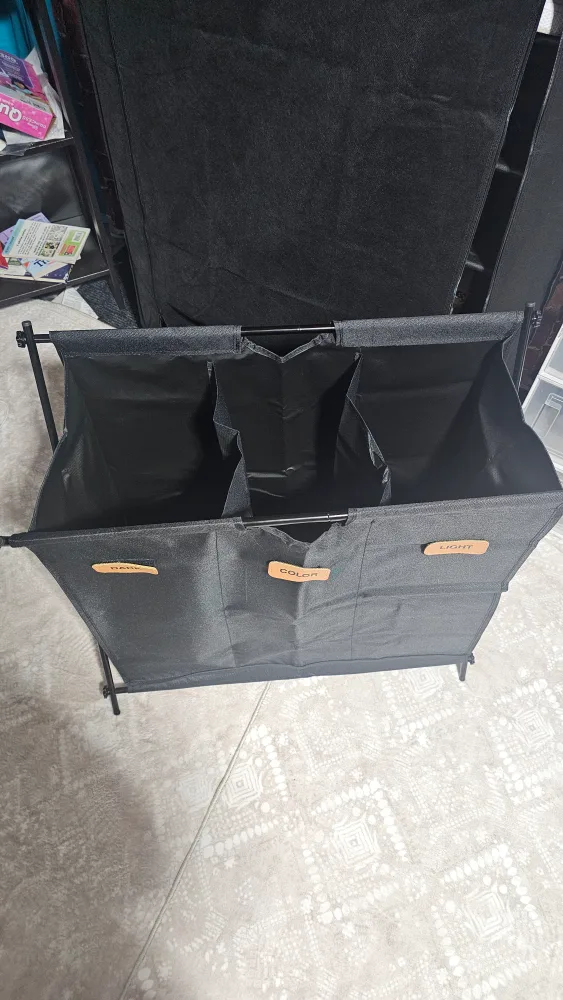 3-Section Foldable Laundry Hamper image indicator(2)