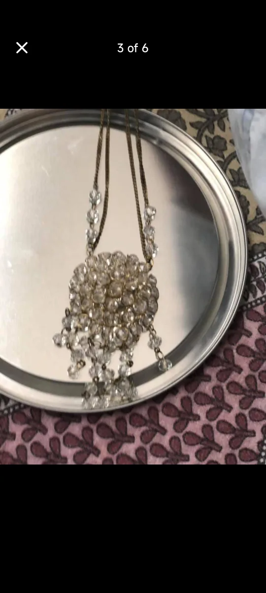 Lot of 4 statement necklaces and 2 pairs of earrings image indicator(3)