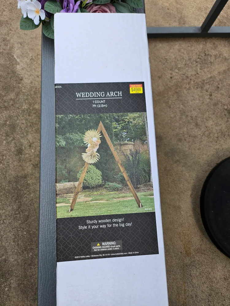 Wooden Wedding Arch image indicator(3)