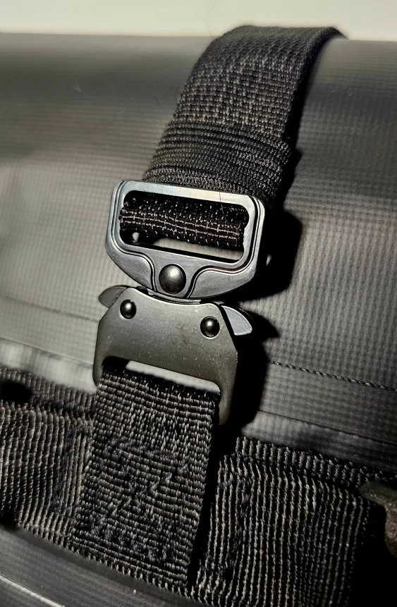 Dry Bag, Crossbody Bag, Waterproof Motorcycle Tail Bag image indicator(5)