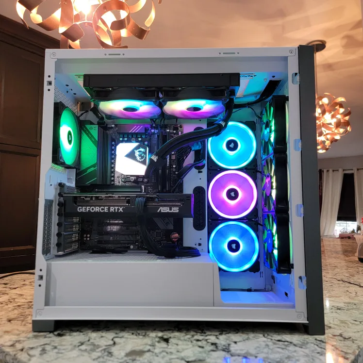 Performance Gaming PC : Ryzen 7 7700X / RTX 5070 / 32GB RAM image indicator(7)