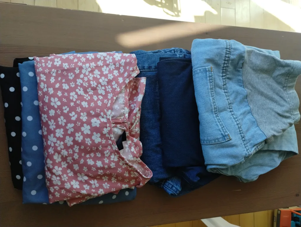maternity clothes thumbnail
