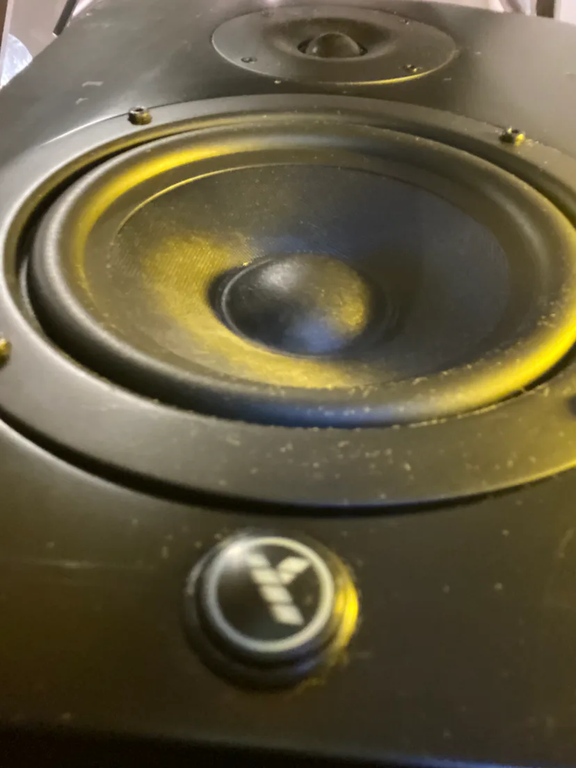 Yorkville YSM6 Powered Studio Monitors image indicator(7)