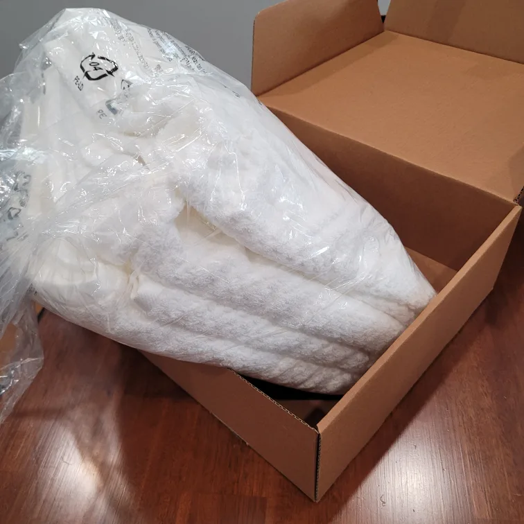 Amazon Basics Odor Resistant Textured Bath Towels - 4 Pack image indicator(5)