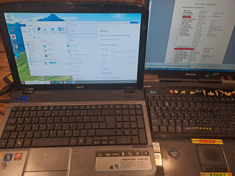 3 Laptops-1 speaker-accessories-bags - photo 2