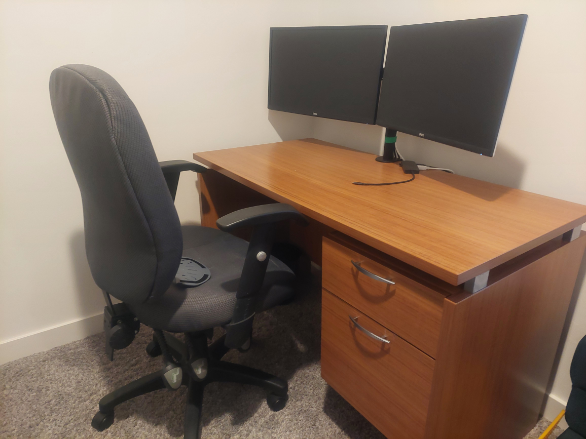 office desk with chair - photo 3
