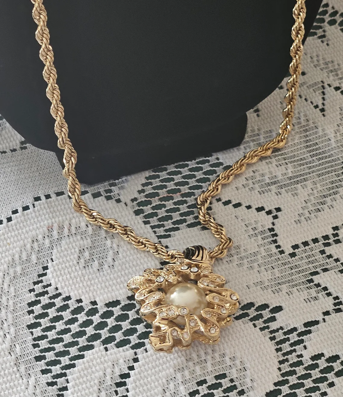 Vintage Fifth Avenue Collection Faux Pearl Pendant Necklace image indicator(3)