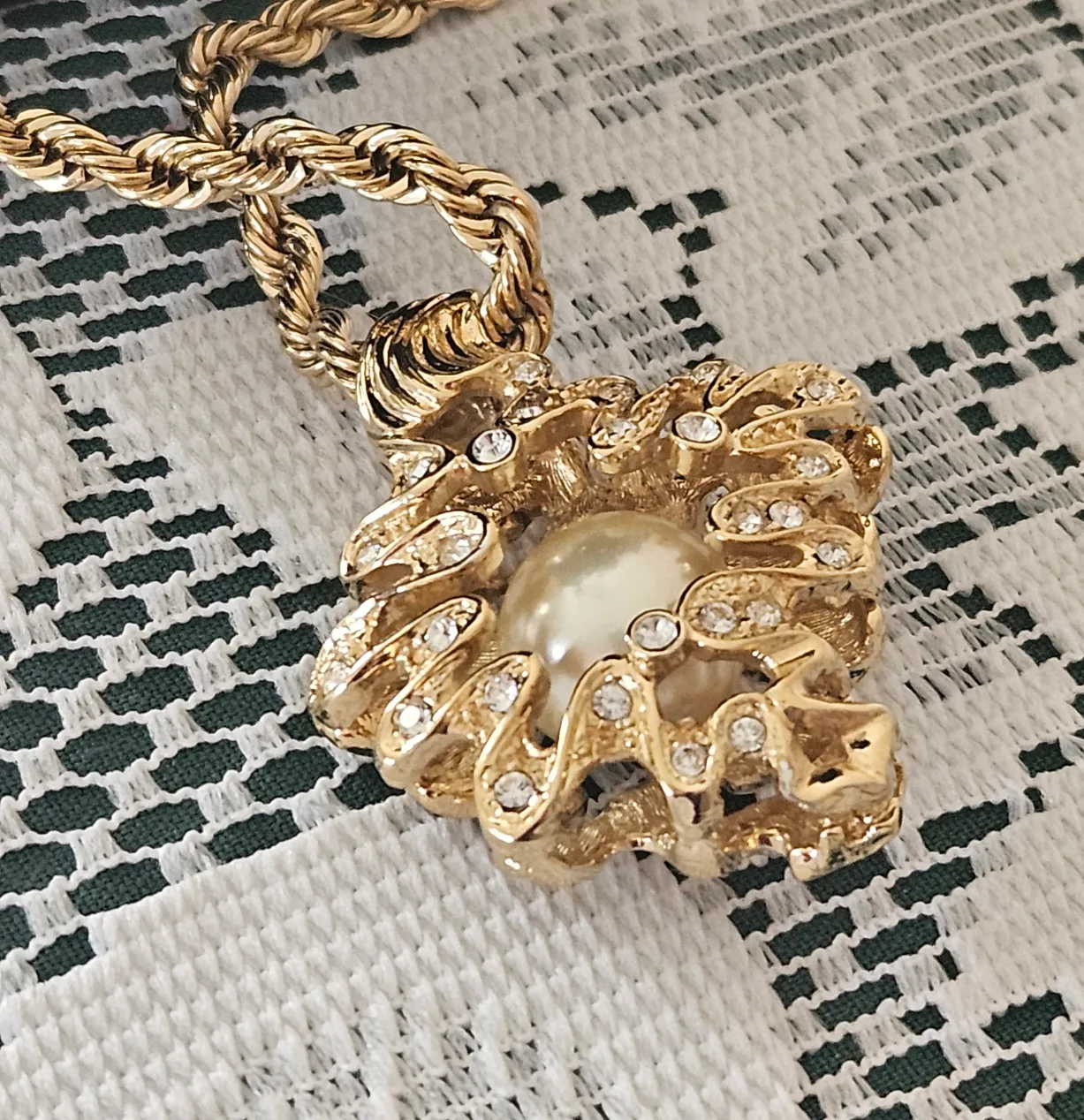 Vintage Fifth Avenue Collection Faux Pearl Pendant Necklace image indicator(6)