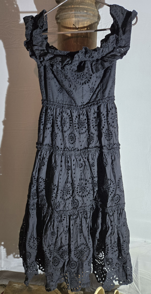 Black Eyelet Maxi Dress - photo 2
