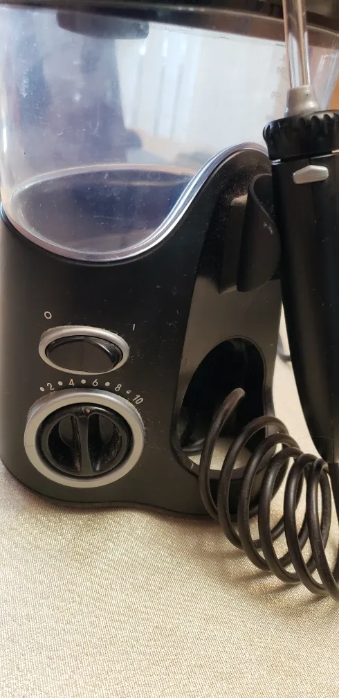 Waterpik Water Flosser with Multiple Tips image indicator(6)