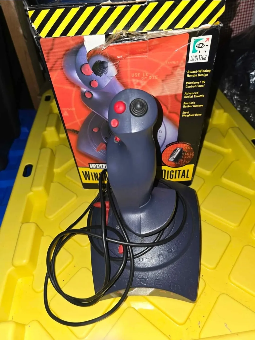 Logitech Wingman Digital Joystick for Windows 95 thumbnail