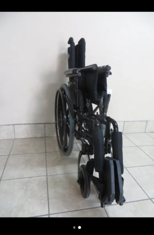 Foldable Wheelchair image indicator(2)