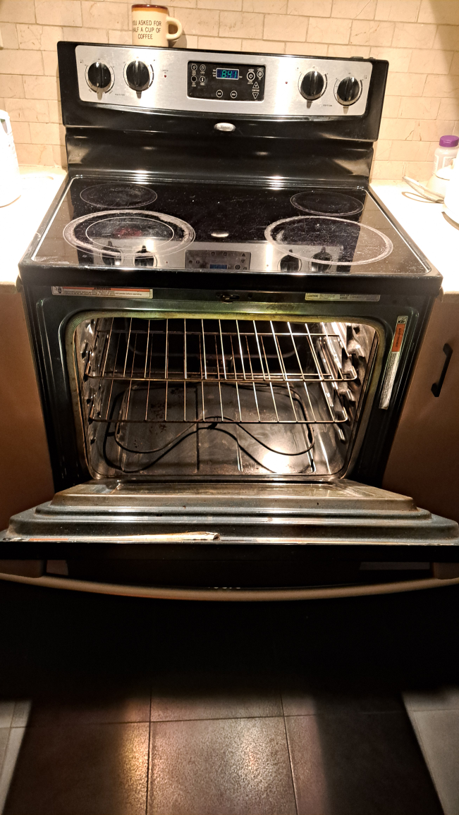 Whirlpool Electric Range - Black and Stainless Steel - photo 3