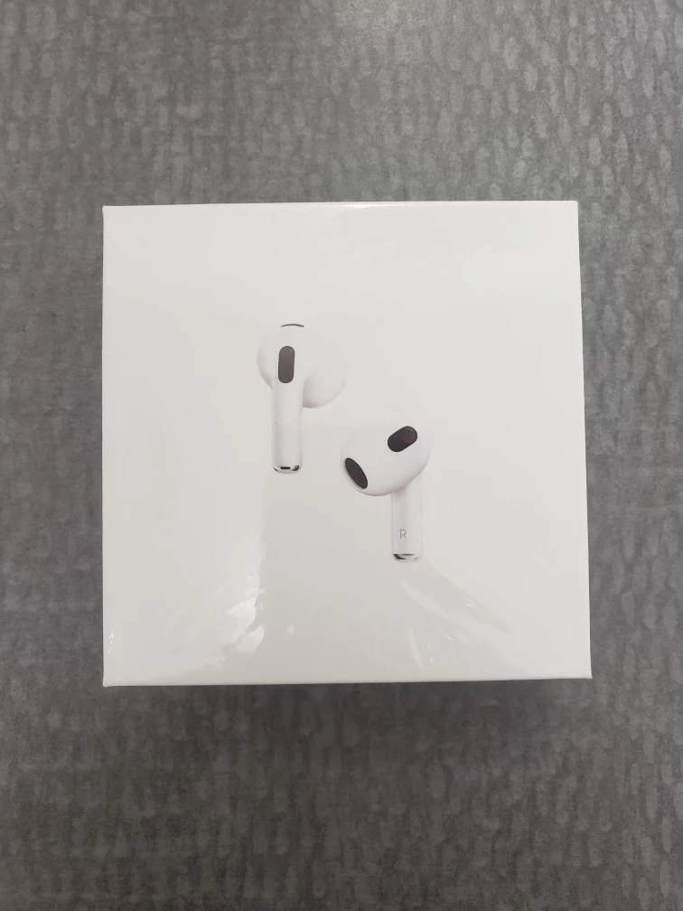 New Apple AirPods (3rd generation) with MagSafe Charging Case