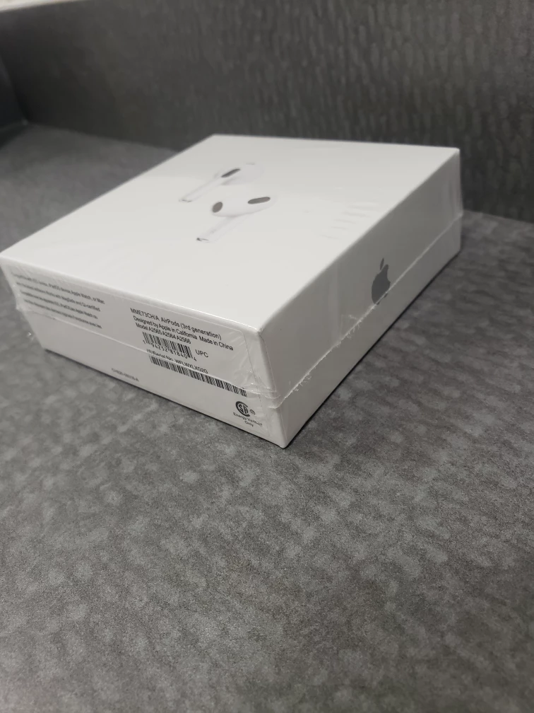 New Apple AirPods (3rd generation) with MagSafe Charging Case - photo 4