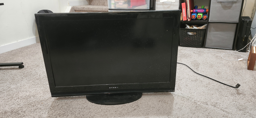 Dynex LCD TV 32"