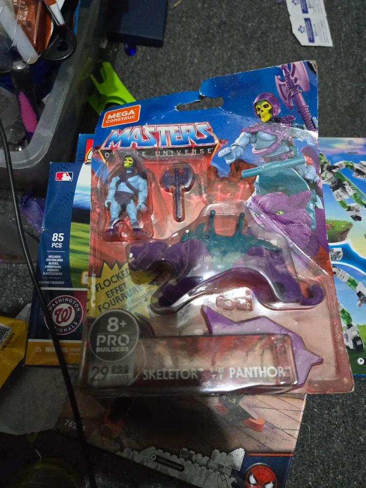 LEGO Marvel Spider-Man 76225, LEGO DREAMZ’Z 71454, & More! image indicator(5)