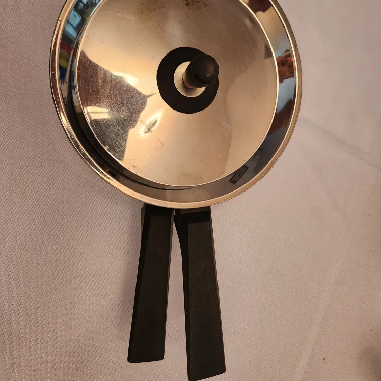 double boiler pot Supreme brand made in Canada image indicator(2)