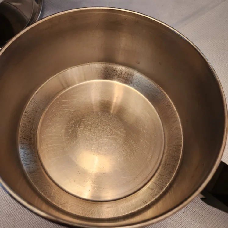 double boiler pot Supreme brand made in Canada image indicator(4)