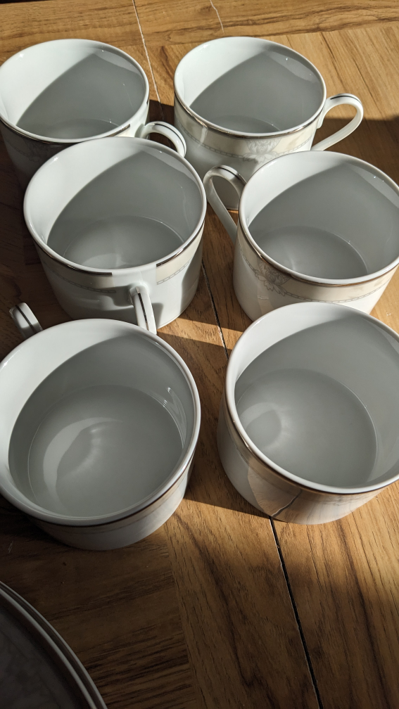 Mikasa Romance 42-Piece Dinnerware Set with Six Mugs - photo 3