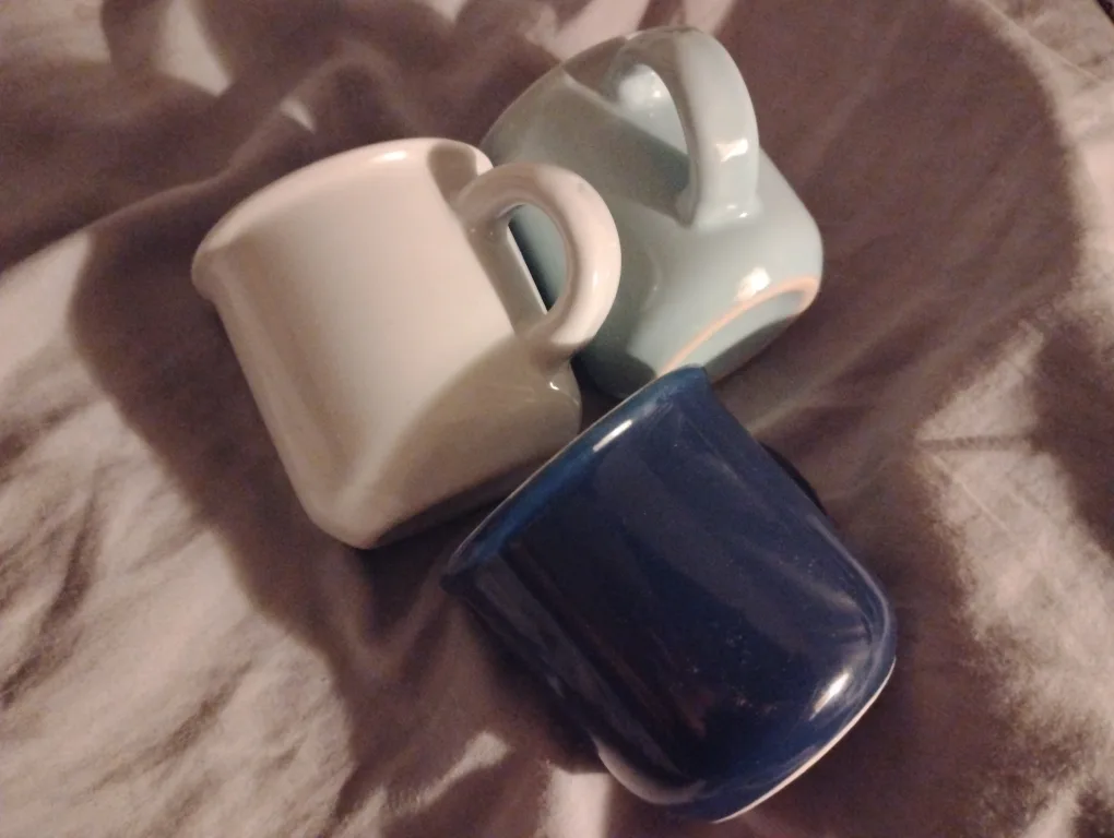 Set of three mini mugs thumbnail