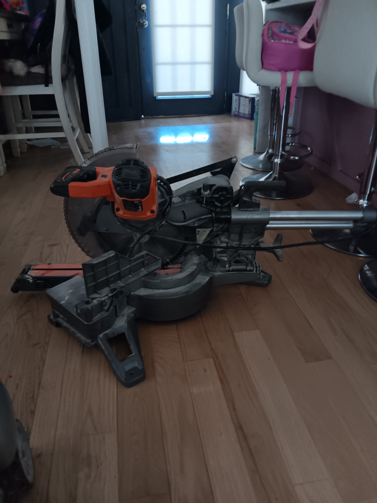 Used Craftsman 10" Compound Miter Saw