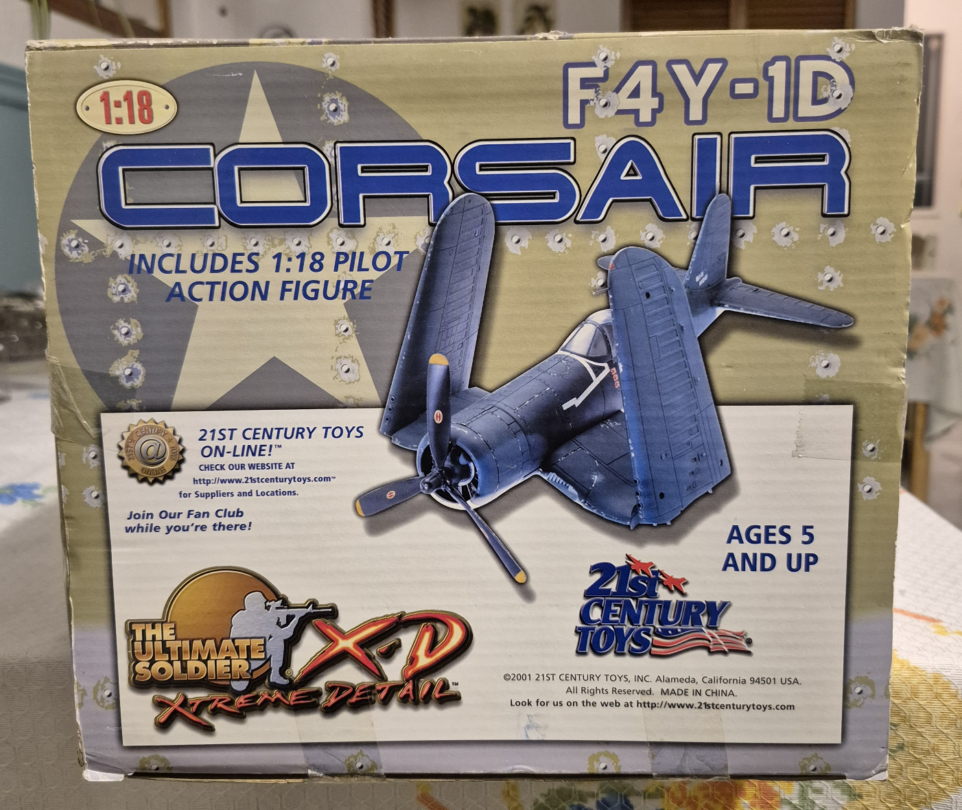 F4Y-1D Corsair 1:18 Scale Model Airplane with Pilot - photo 5