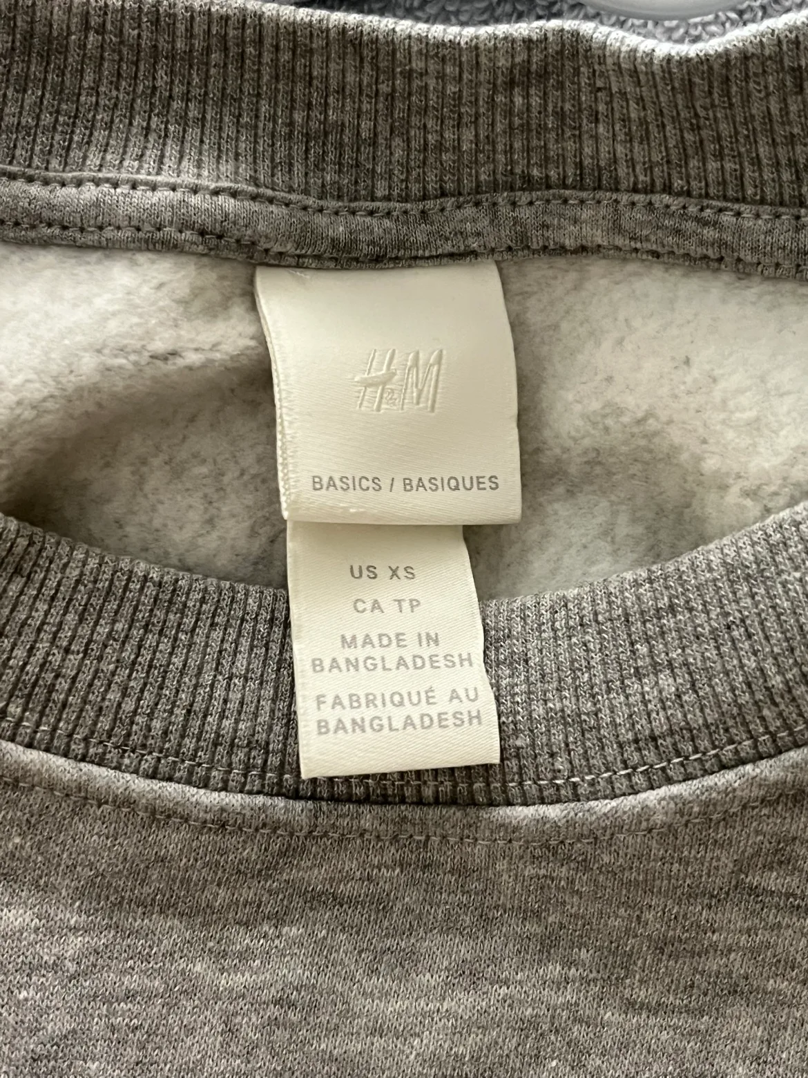 H&M Sweatshirt image indicator(2)
