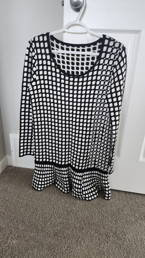 Women's Black and White Patterned Sweater Dress - photo 2