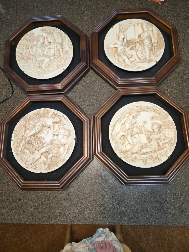 Set of 4 Giannis Kotsiras Collectors Plates thumbnail