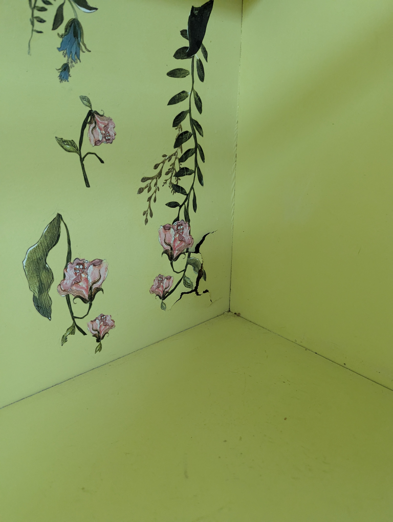 Vintage Hutch with Floral Backsplash - photo 3