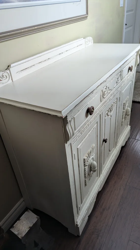 Vintage White Sideboard with Mirror image indicator(7)