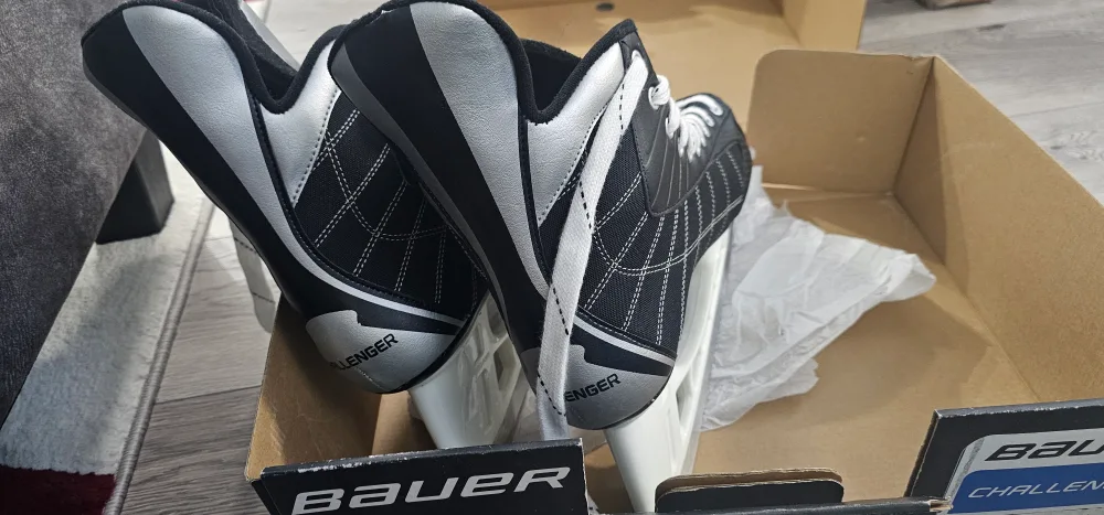 Bauer Challenger Ice Hockey Skates - Size 11.0 image indicator(6)