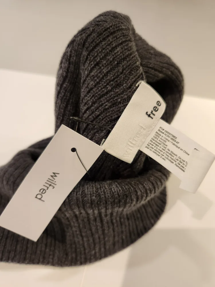 Free People Lizzie Peak Beanie - Heather Charcoal image indicator(4)