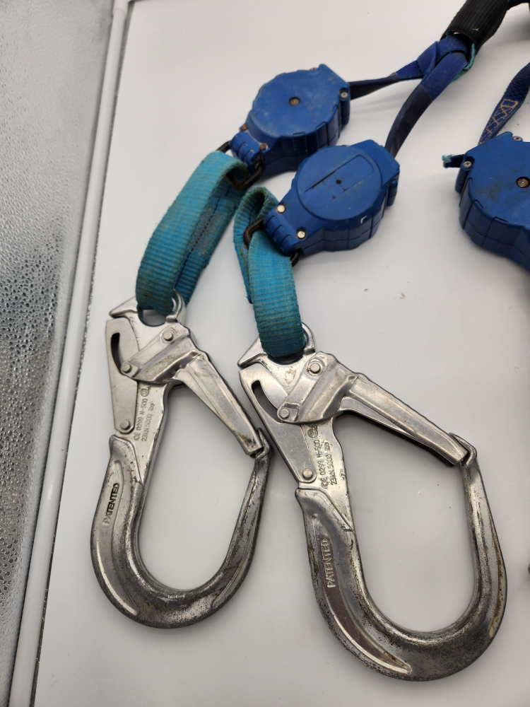Tractel Self Retracting Lanyard 2 Clips. Only 1 remaining! - photo 3