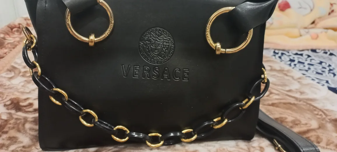 Designer Handbag image indicator(6)