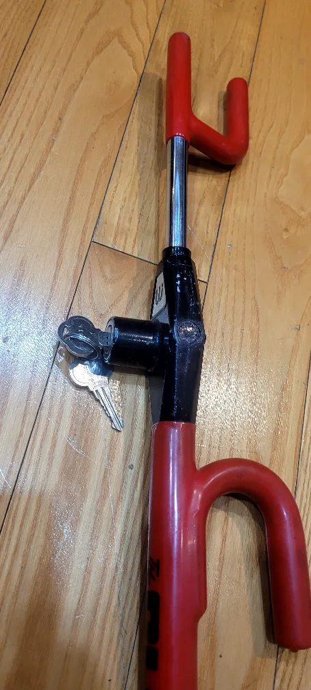 The Club Steering Wheel Lock image indicator(7)