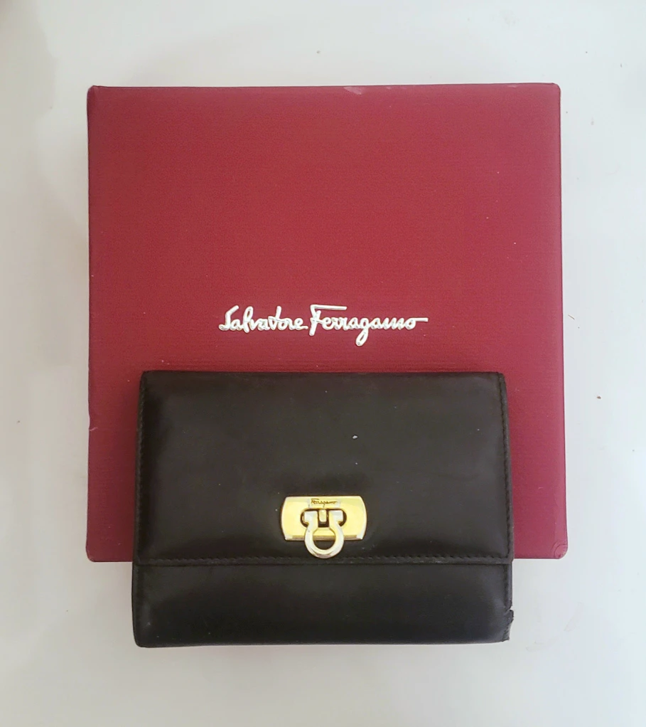 Ferragamo Gancini Twist Lock Wallet - Black Leather Gold Accent