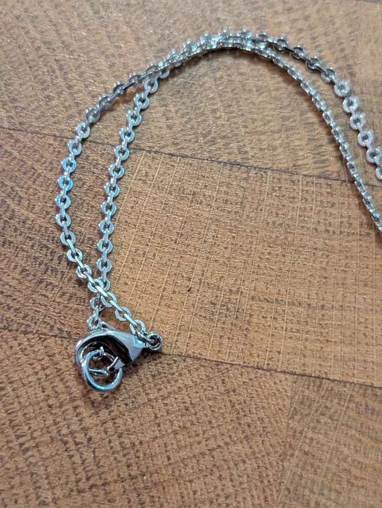 GUESS Silver Tone Necklace with Rhinestone Pendant image indicator(2)